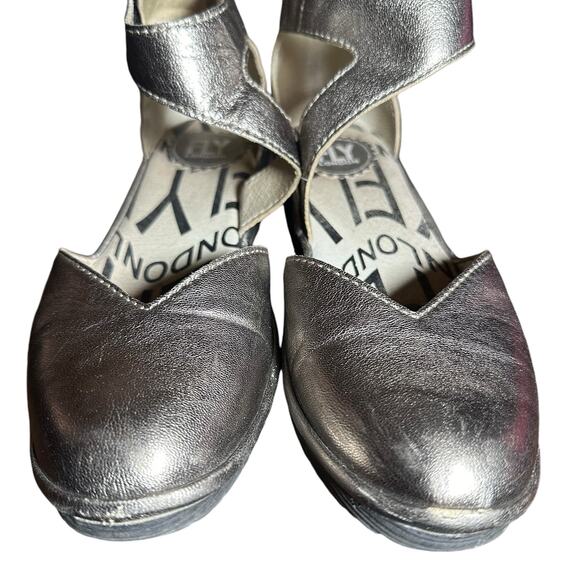 Fly London Piat Sandal sz 37 US 6.5 platform Wedge heel silver metallic leather - Picture 13 of 13